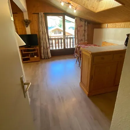 Spacieux Avec Balcon Et Wifi à - Fr-1-693-41 Appartement