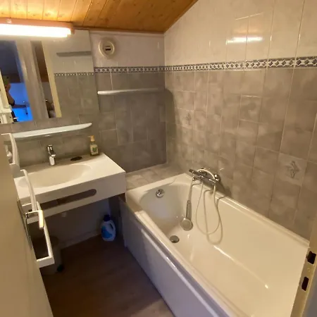 Appartement Spacieux Avec Balcon Et Wifi à - Fr-1-693-41 *