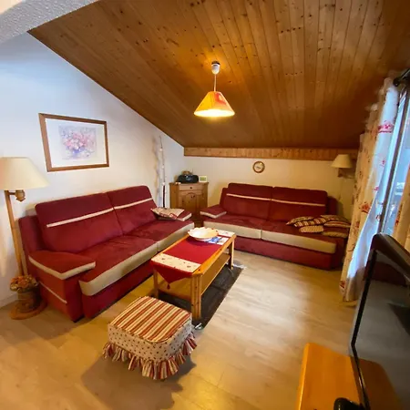Spacieux Avec Balcon Et Wifi à - Fr-1-693-41 *